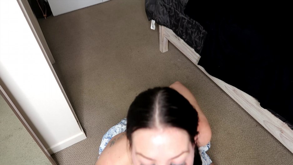 Lahlah1684 - Sweetie Come Inside With Mommy and Have a Little Rest